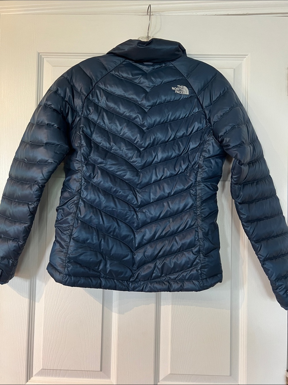 The North Face Navy Blue Packable Down Jacket - Picture 6 of 6